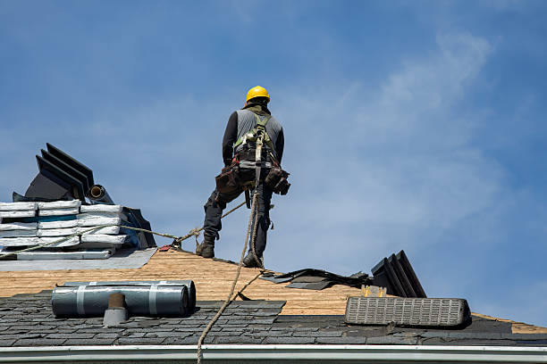 Professional Gutter Installation technician working in Georgetown, ID